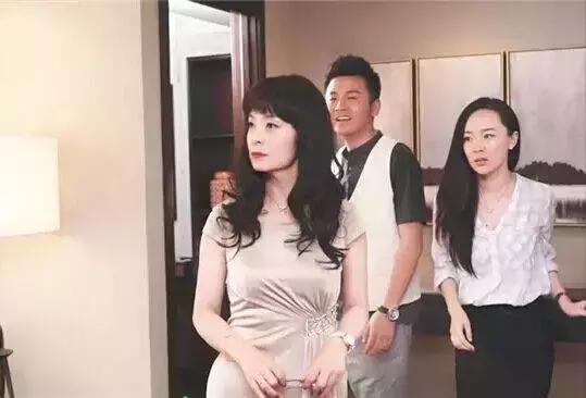 每个愚孝男的背后，都有一个特别不容易的妈妈